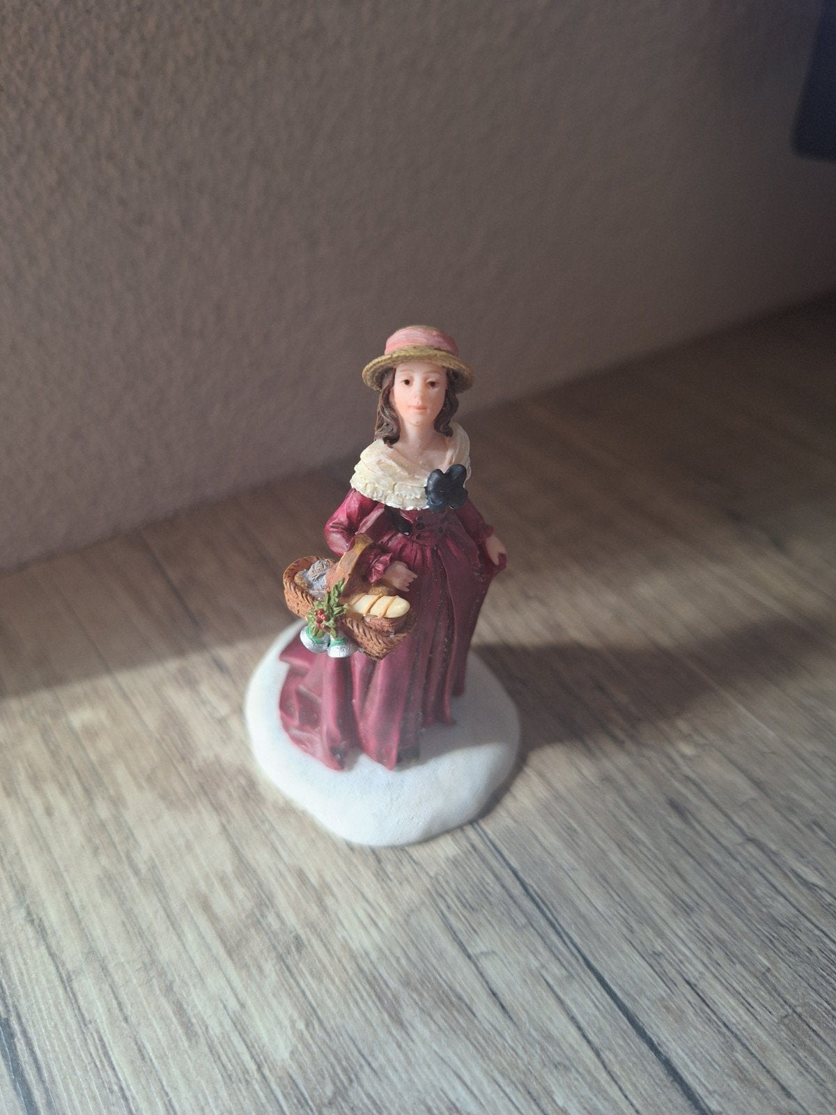 Luville - 601505 Frau Mimi walking, Ophalen of Verzenden, Gebruikt, Mens