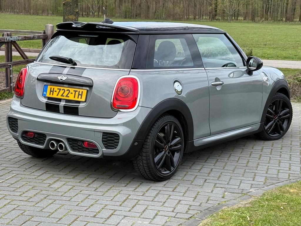 MINI COOPER S   D 2.0 170pk 2016 blikvanger schadevrij, Voorwielaandrijving, 1995 cc, 4 cilinders, 4 stoelen