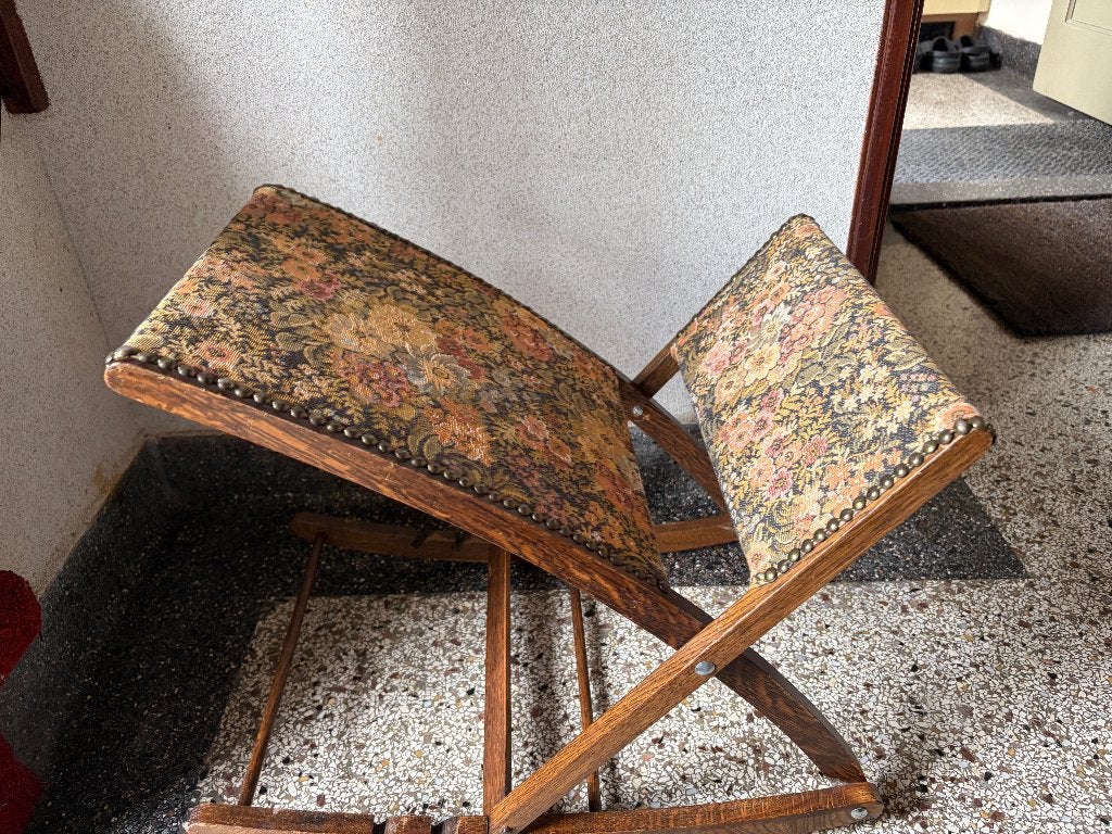 Unieke vintage voetenbank,(jichtbank), Gebruikt, 125 cm of meer, Ophalen of Verzenden, Stof