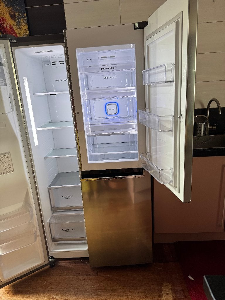 Amerikaanse koelkast LG door-in-door, Ophalen, 200 liter of meer, 60 cm of meer, Met aparte vriezer