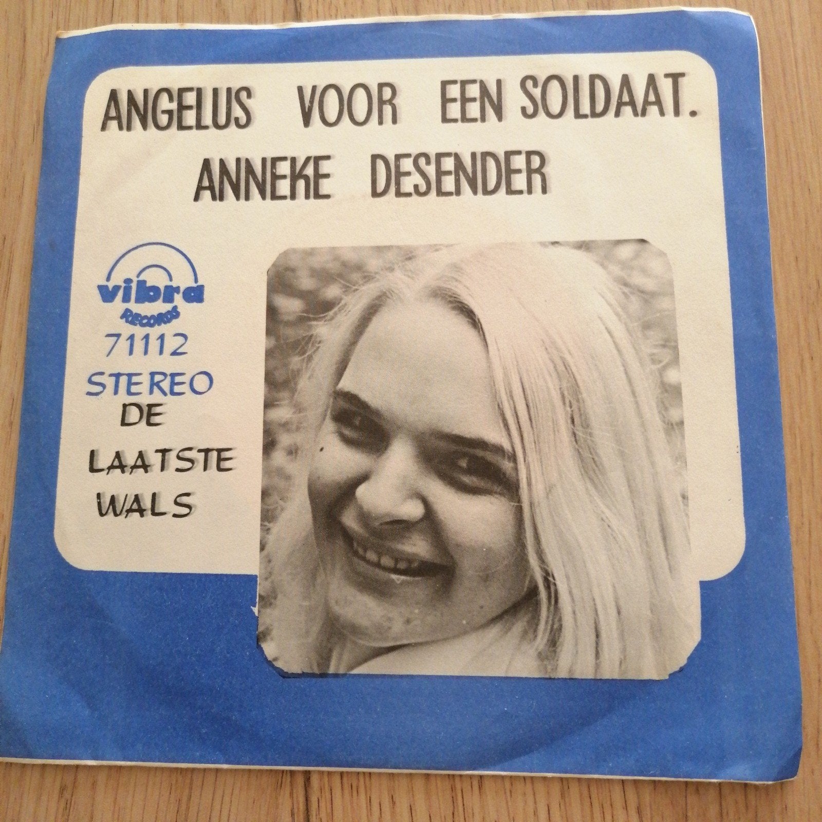 Anneke desender /angelus voor een soldaat, Ophalen of Verzenden, Gebruikt, Overige formaten, Levenslied of Smartlap