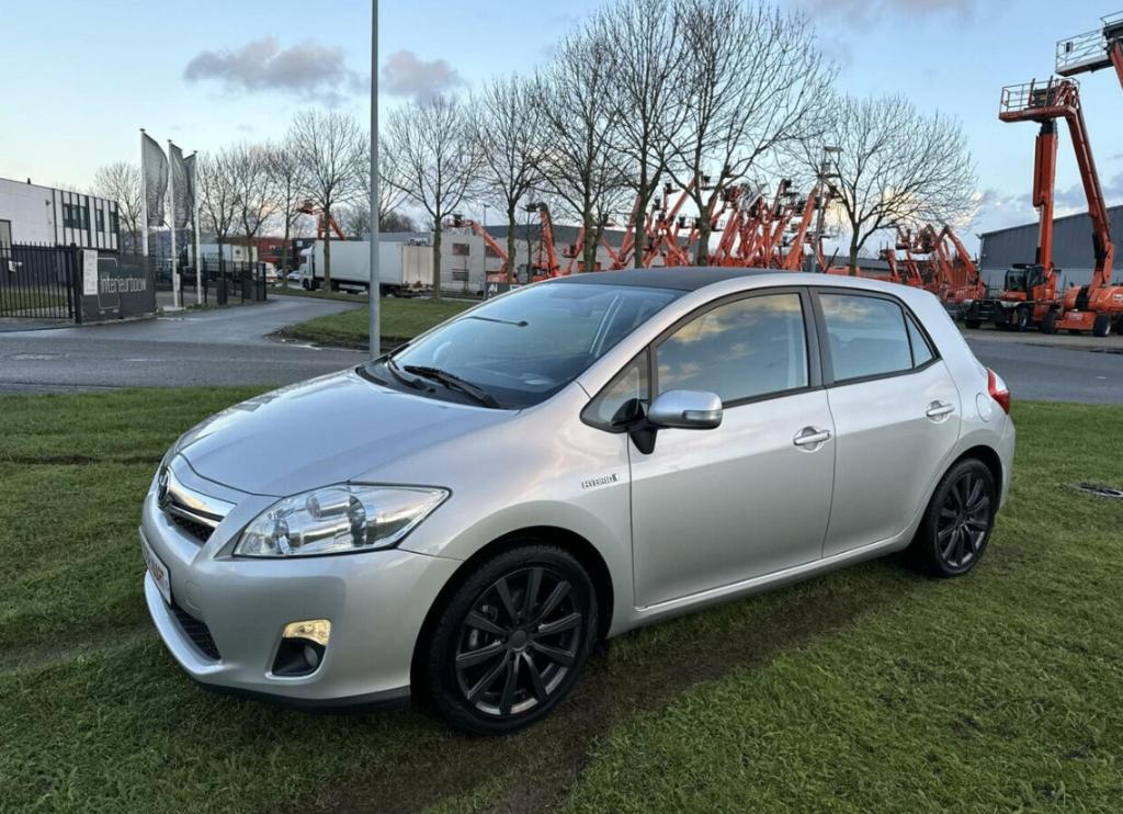 Toyota Auris 1.8 Full Hybrid 2012 Business Grijs, Automatische klimaatregeling, Zwart, Origineel Nederlands, 75 €/maand