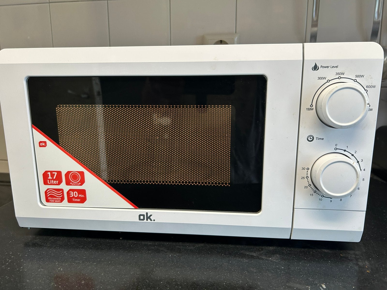 O.K. Magnetron 700watt, Ophalen, Minder dan 45 cm, Zo goed als nieuw, Draaiplateau