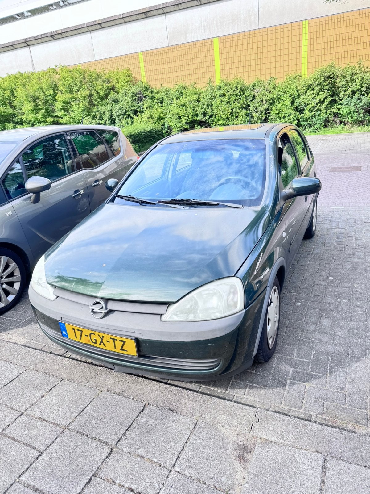 Opel Corsa 1.2 16V 5D Easytronic 2001 Groen, Auto's, Opel, 450 kg, 31 €/maand, Origineel Nederlands, Grijs