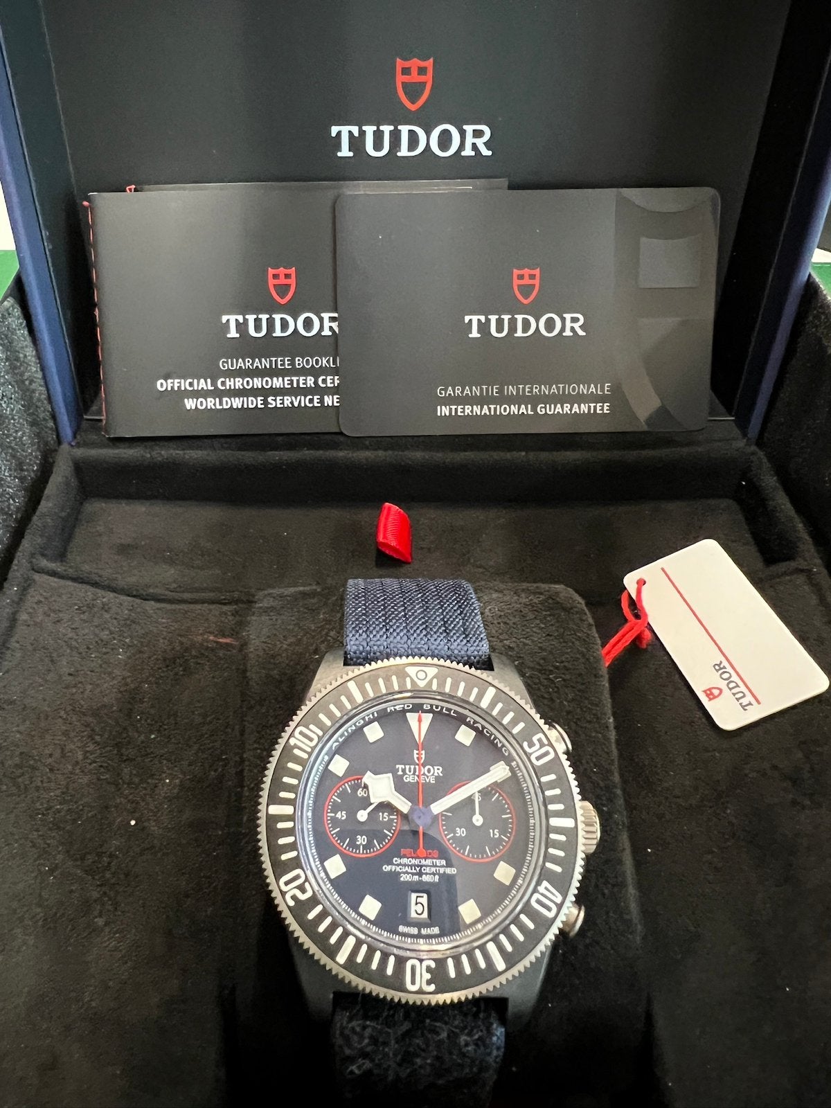 Tudor Pelagos FXD Chrono Alinghi M25807KN-0001 01-2024 Nieuw, Sieraden, Tassen en Uiterlijk, Overige materialen, Polshorloge, Overige materialen