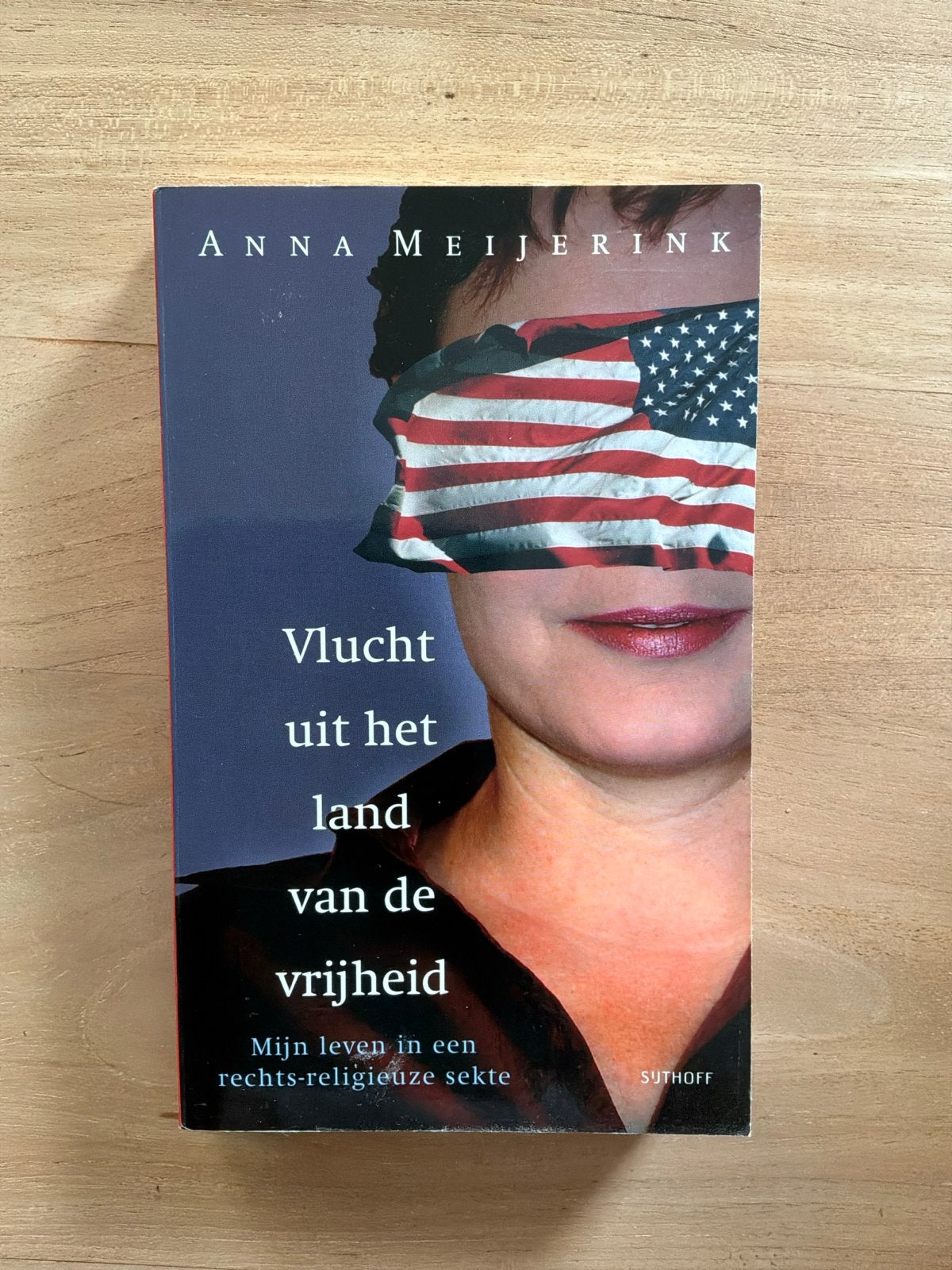 Vlucht uit het land van de vrijheid - Anna Meijerink, Boeken, Ophalen of Verzenden, Gelezen, Amerika