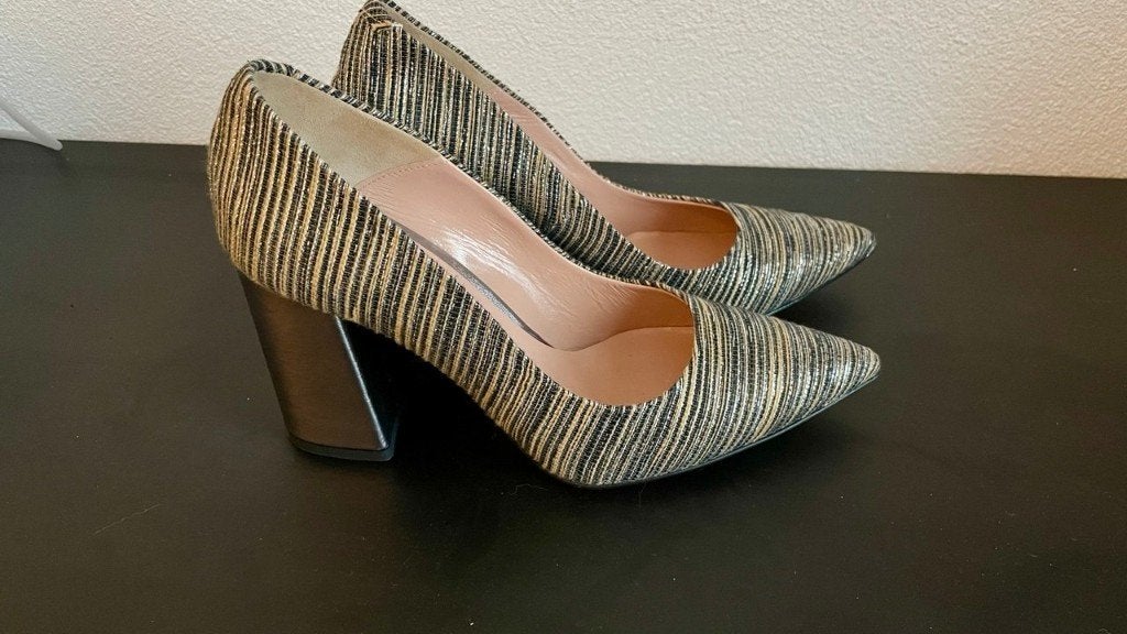 Pollini pumps – maat 39 – metallic – nieuw / ongedragen, Kleding | Dames, Pumps, Overige kleuren, Nieuw, Ophalen of Verzenden