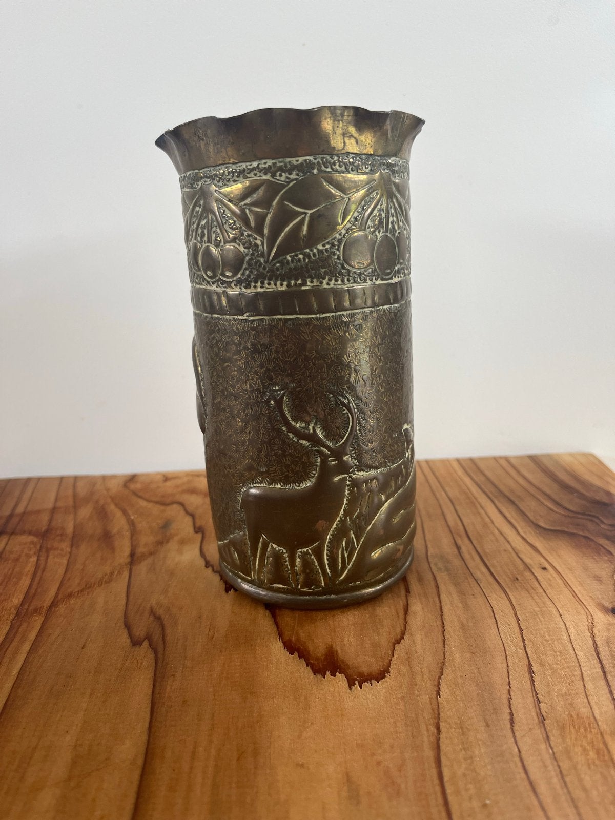 Antieke loopgraven kunst vaas met reliëfdecoratie, Ophalen of Verzenden