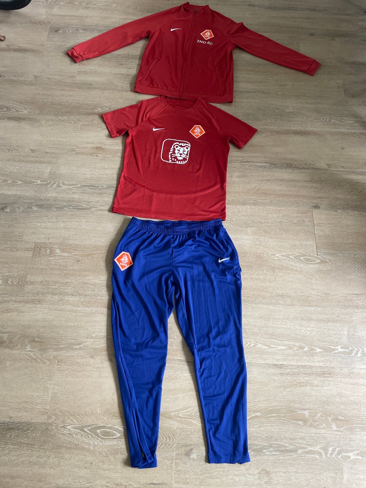 KNVB Trainingspak met bijpassend shirt, Maat 52/54 (L), Ophalen of Verzenden, Voetbal, Gedragen