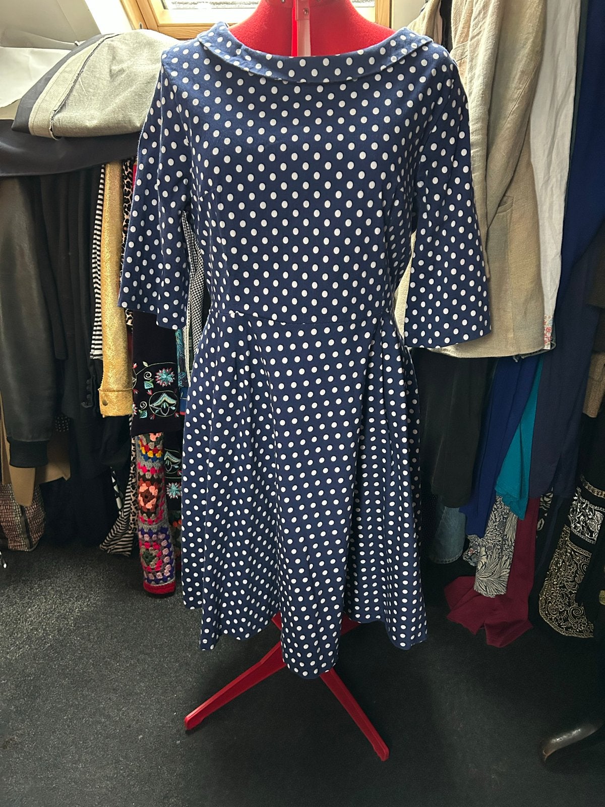 Vintage retro jaren 60 model blauw gestipte jurk, Blauw, Maat 46/48 (XL) of groter, Ophalen of Verzenden, Zo goed als nieuw
