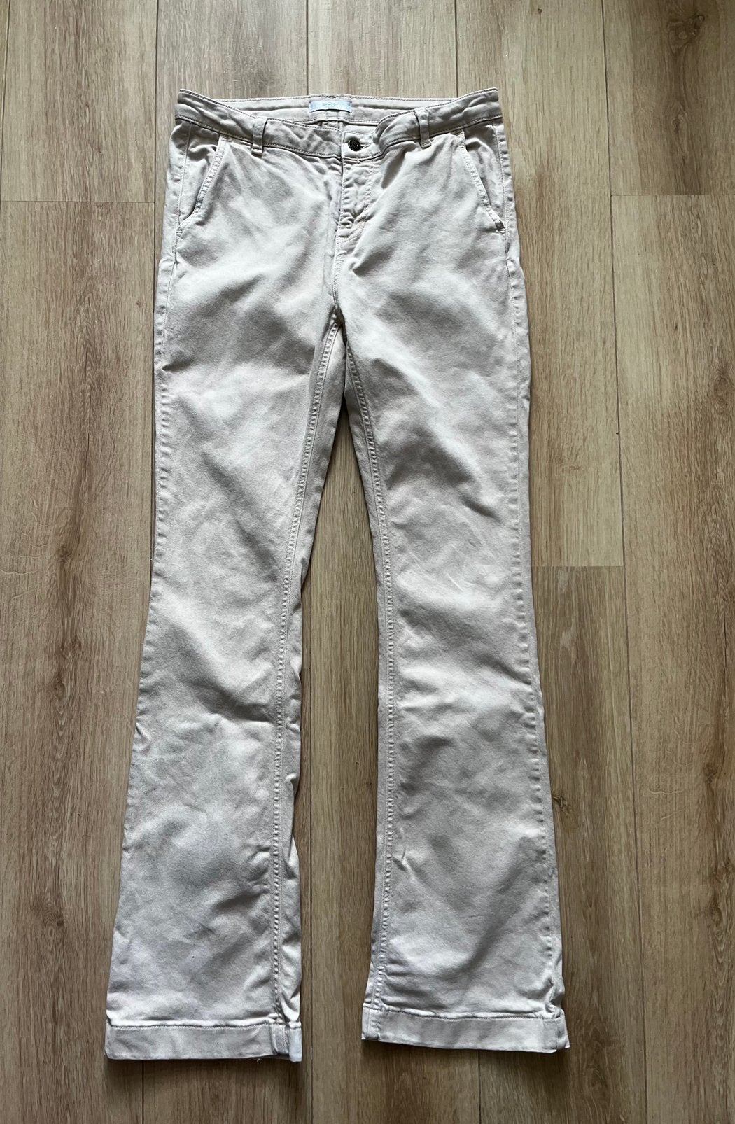 By Bar zalige ecru/beige lichte flared jeans L, Kleding | Dames, Ophalen of Verzenden, Gedragen, Overige kleuren, W30 - W32 (confectie 38/40)