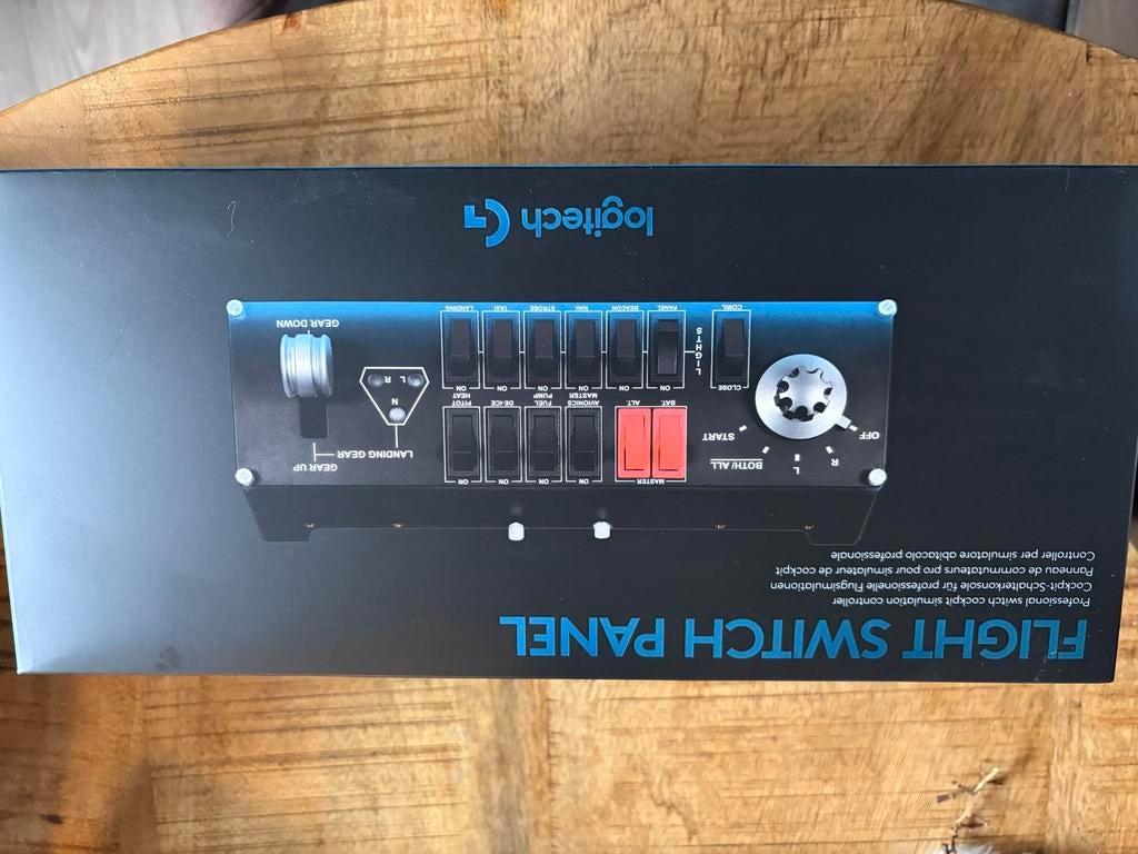 Logitech Flight Switch Panel & Multi Panel - Zo goed als nie, 1 speler, Ophalen of Verzenden, Zo goed als nieuw, Vanaf 12 jaar