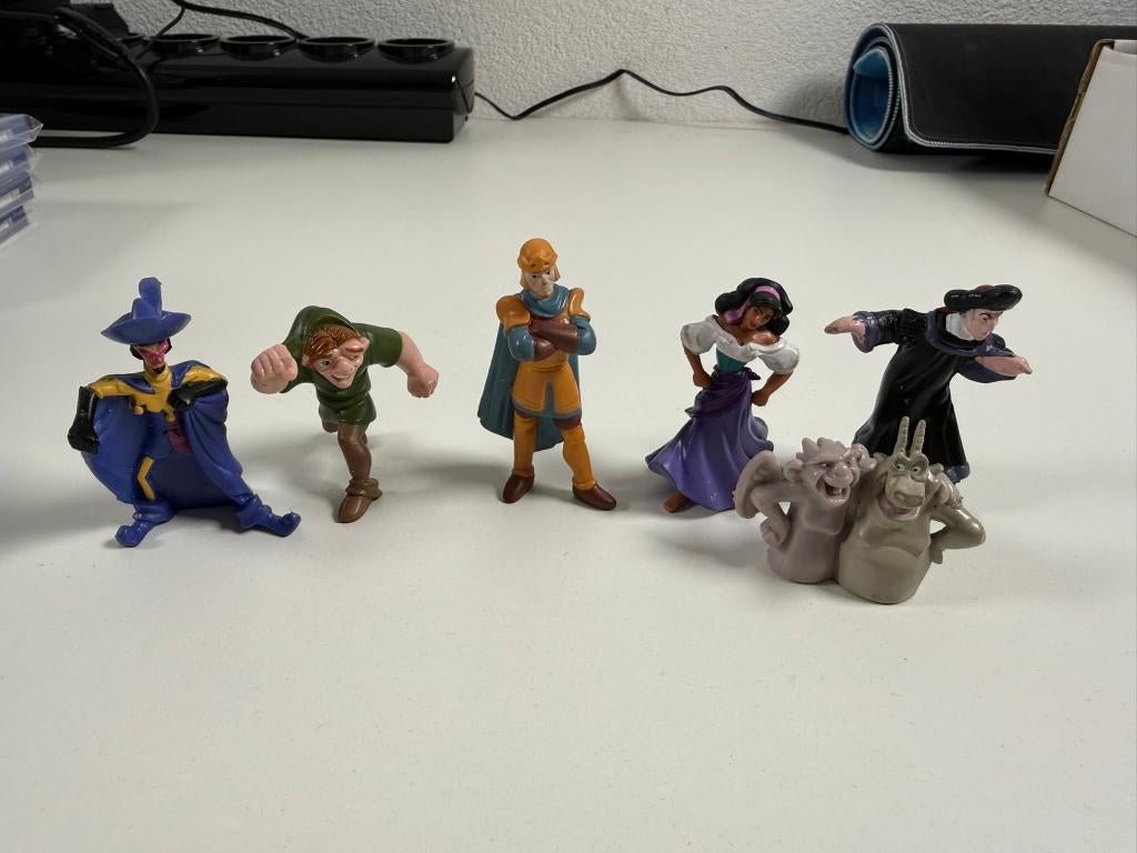 Klokkenluider van de Notre Dame poppetjes Figuurtjes Disney, Ophalen of Verzenden, Overige figuren, Zo goed als nieuw, Beeldje of Figuurtje