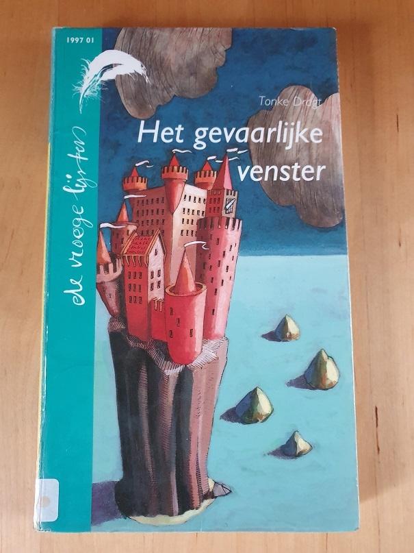 Het gevaarlijke venster van Tonke Dragt – L  , Ophalen of Verzenden, Gelezen