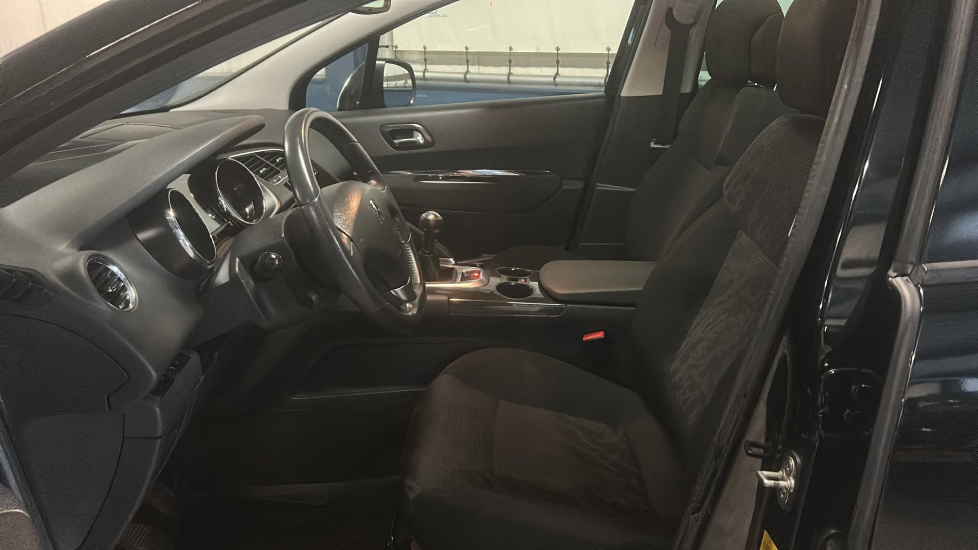 Peugeot 3008 1.6 / PANO / NAVI / HEAD UP ! ! !, Voorwielaandrijving, Euro 5, Gebruikt, 1434 kg