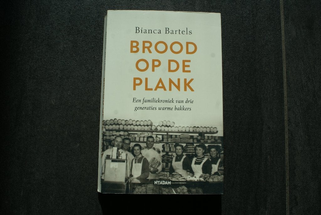 BROOD OP DE PLANK... Bianca Bartels.. (2023), Boeken, Ophalen of Verzenden, 20e eeuw of later, Zo goed als nieuw