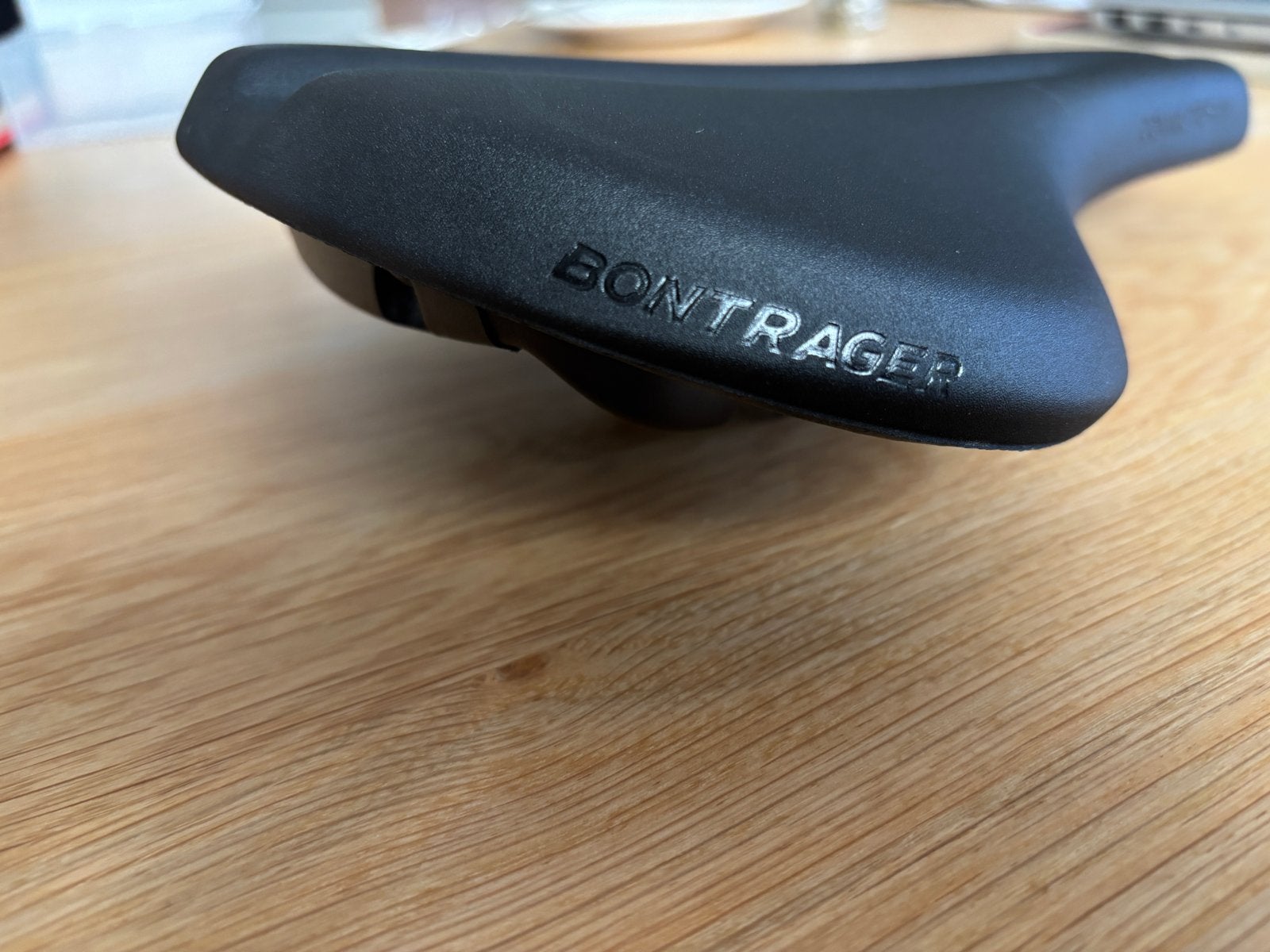 Bontrager Commuter Comp Zadel - Zo goed als nieuw, Ophalen, Kunststof, Zo goed als nieuw, Zadel