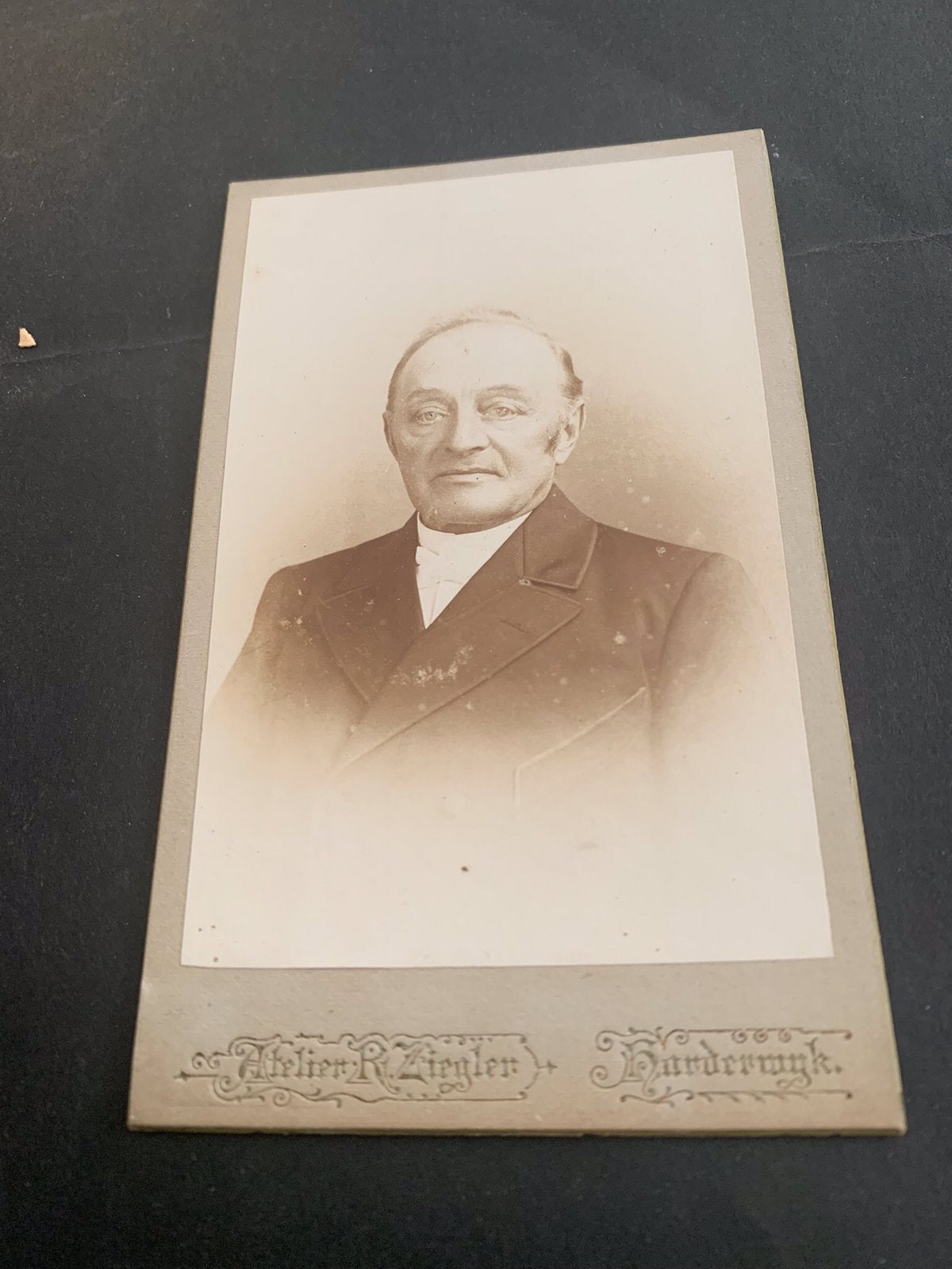cdv carte de visite oudere heer Harderwijk R Ziegler stempel, Verzamelen, Foto's en Prenten, Verzenden, Voor 1940, Zo goed als nieuw
