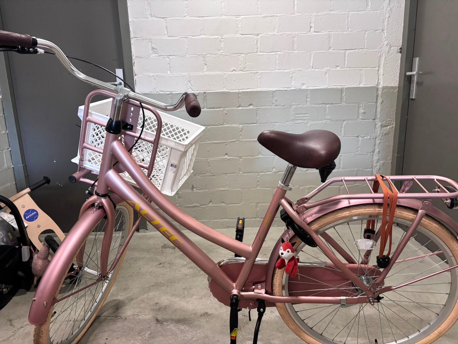 Altec urban meisjes fiets., Fietsen en Brommers, Ophalen, Zo goed als nieuw, 26 inch of meer