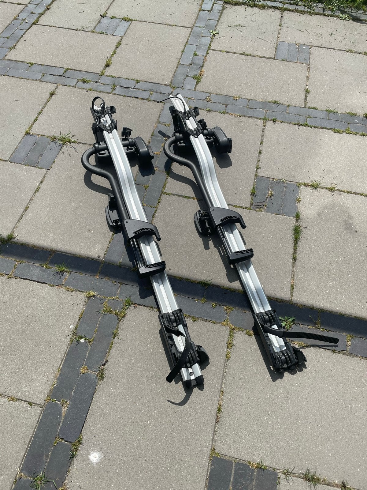 Thule ProRide 598 fietsendragers (2 stuks), Auto diversen, Fietsendragers, Ophalen, 2 fietsen, Gebruikt, Dakdrager
