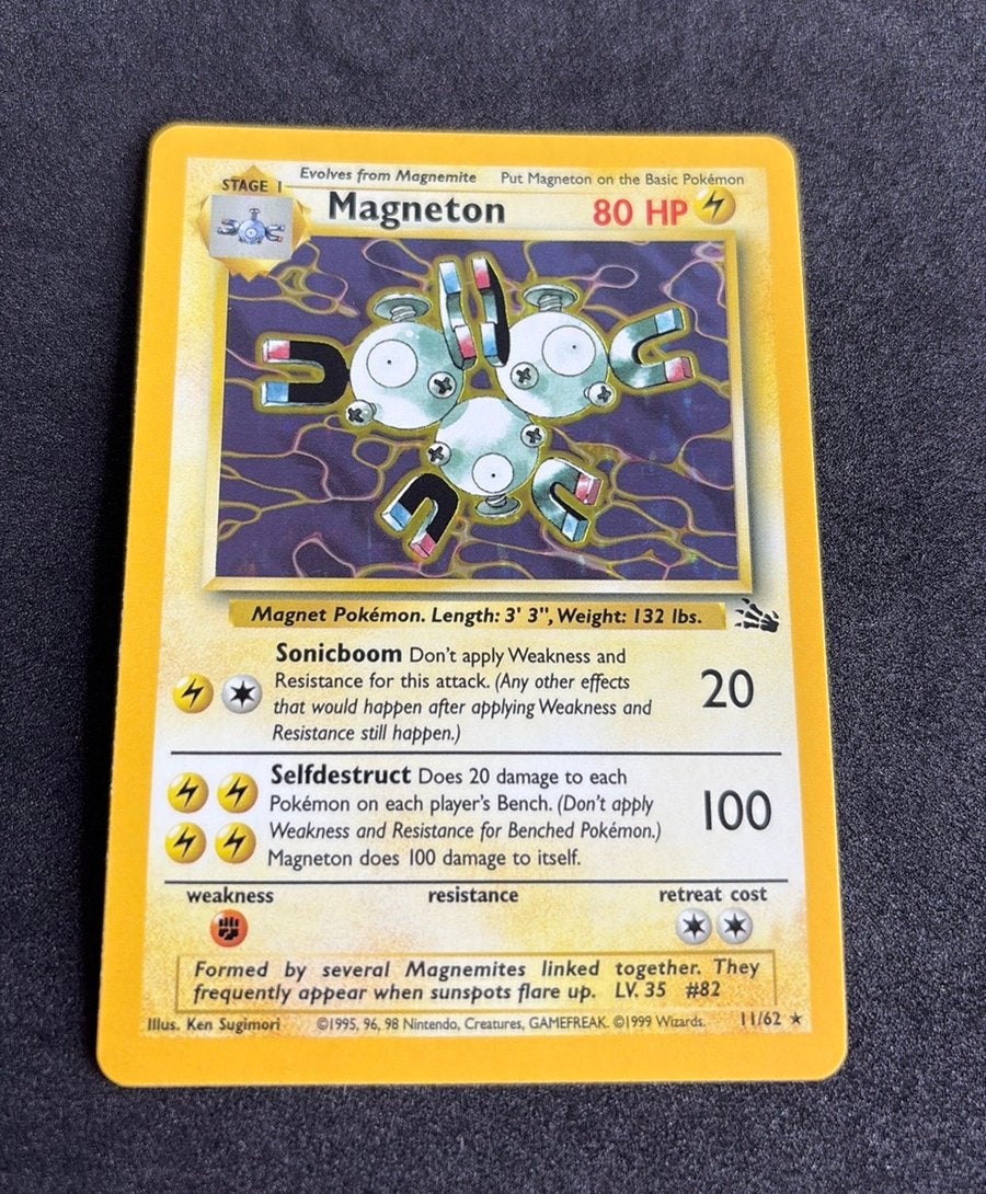 Magneton Fossil Unlimited Holo Pokemon, Hobby en Vrije tijd, Verzamelkaartspellen | Pokémon, Ophalen of Verzenden, Zo goed als nieuw