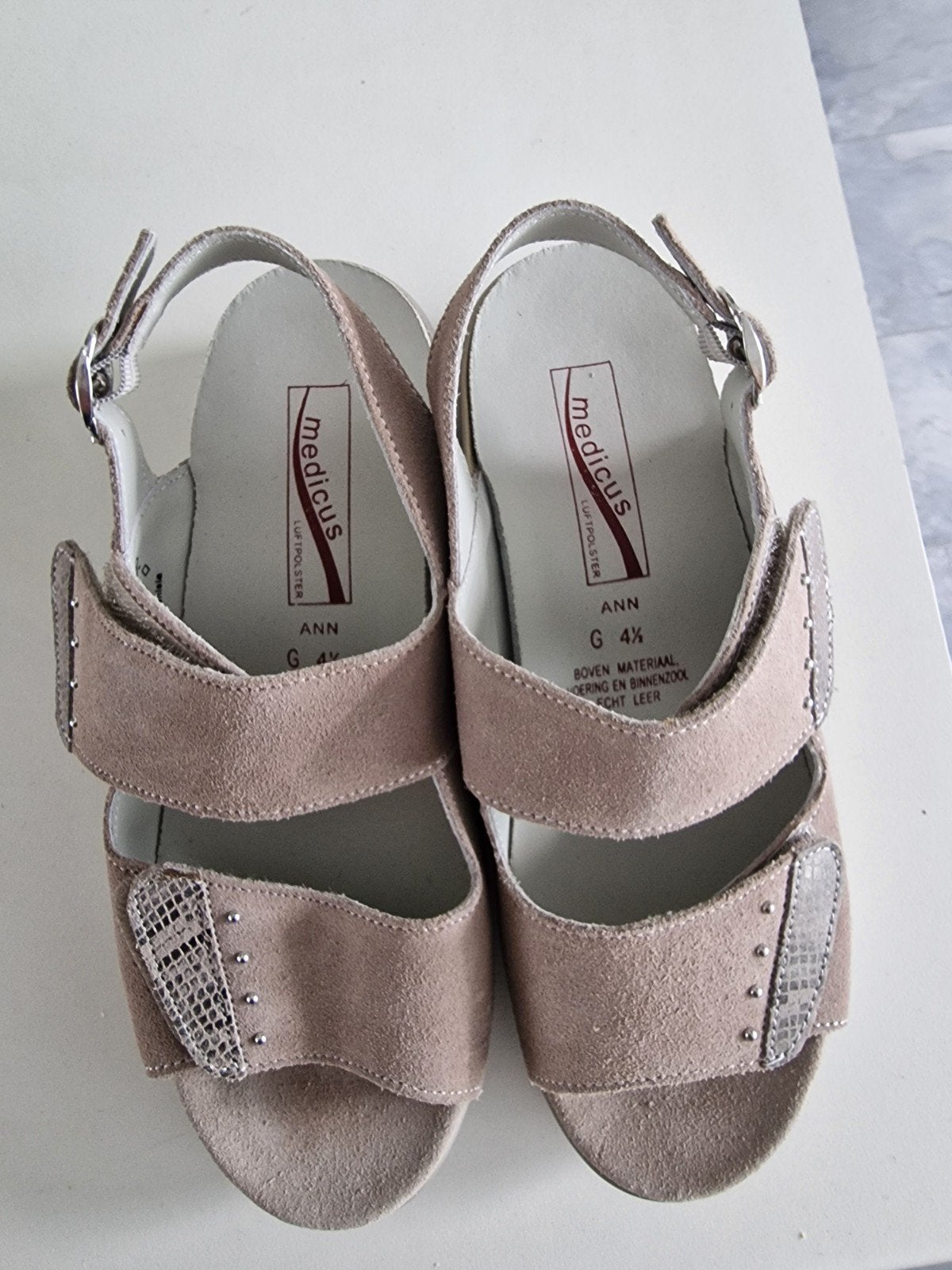 Medicus sandalen - Aleen gepast Maat 4.5, Ophalen of Verzenden, Nieuw, Beige, Sandalen of Muiltjes