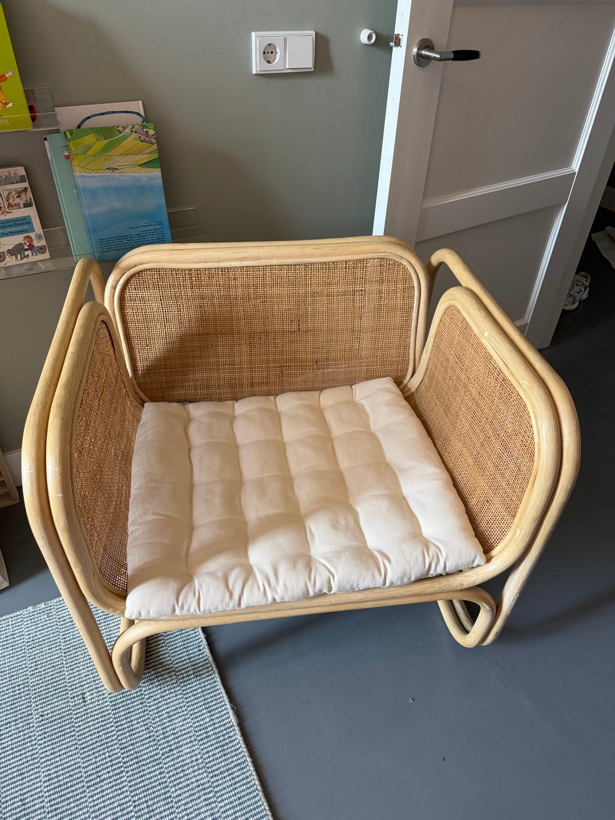 Rotan stoel met kussen, Ophalen, Gebruikt, Overige kleuren, Riet of Rotan