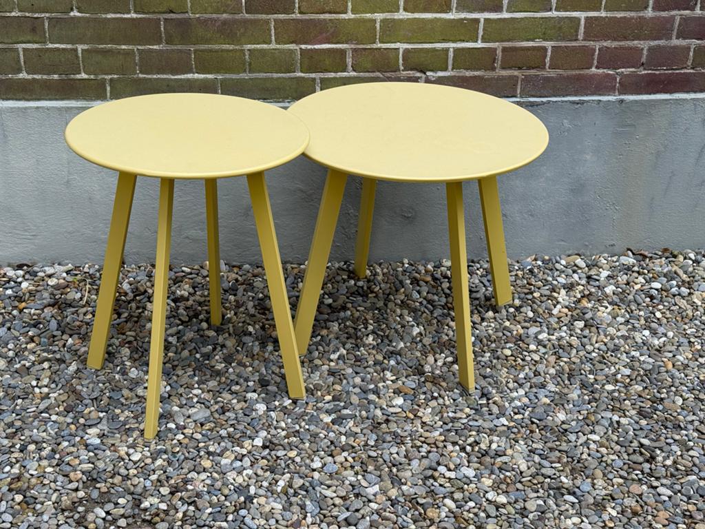 Set van 2 gele stalen bijzettafels Intratuin (Ø40 & Ø50cm), Overige materialen, Bijzettafel, Nieuw, Ophalen