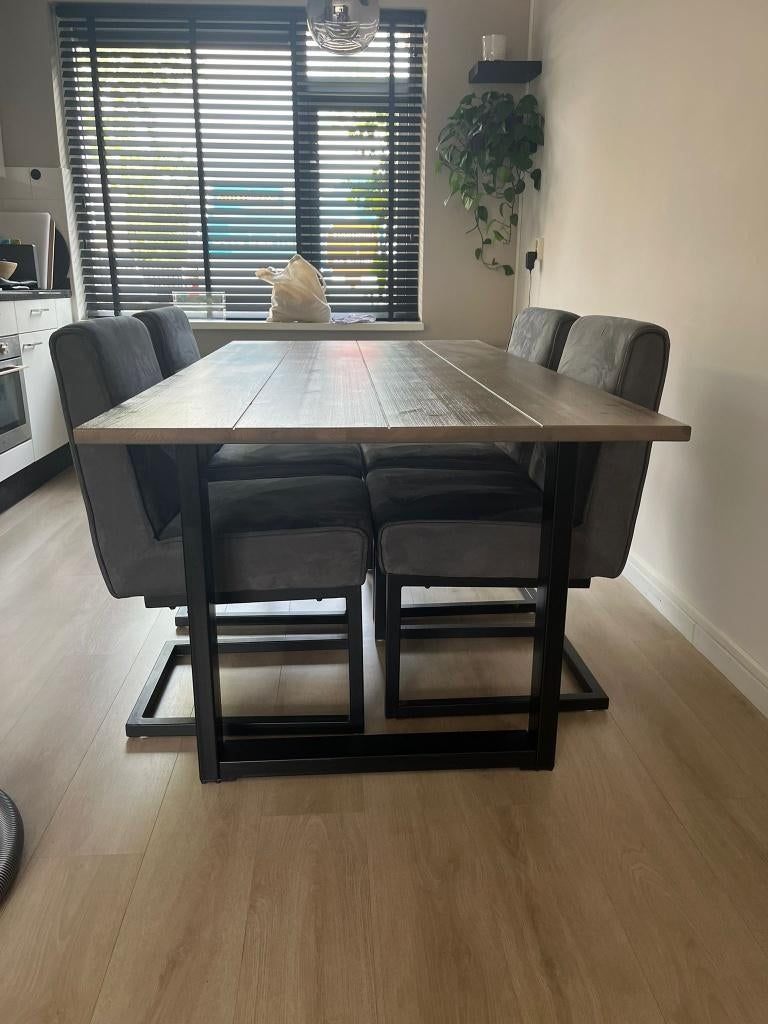 Eettafel met stoelen, Ophalen, 50 tot 100 cm, Zo goed als nieuw, 150 tot 200 cm