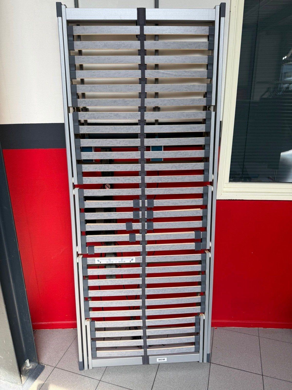 Lattenbodem 80 bij 200 elektrisch, Ophalen, Zo goed als nieuw, Eenpersoons, 90 cm