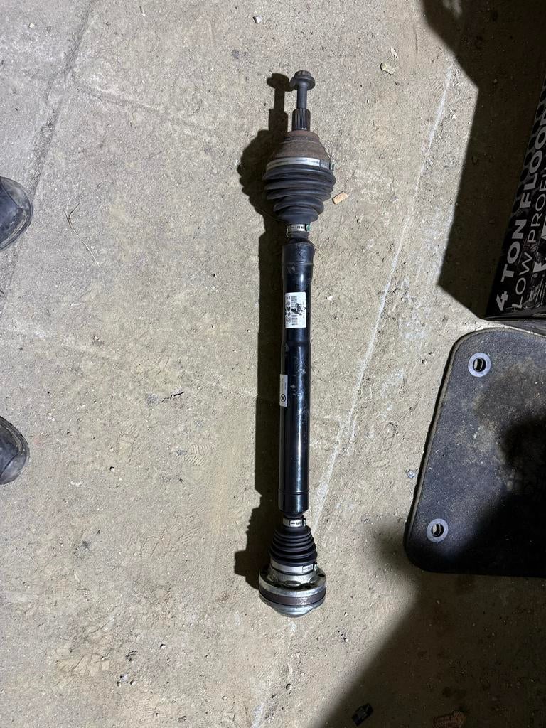 Aandrijfas rechts voor Volkswagen Golf 6 GTI, Ophalen, Gebruikt, Volkswagen