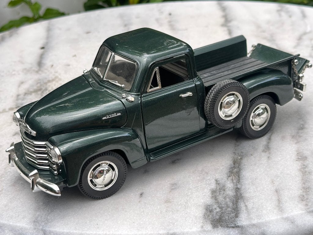 Chevrolet 3100 1953 pick-up, Mira 1:18, Hobby en Vrije tijd, Modelauto's | 1:18, Ophalen of Verzenden, Zo goed als nieuw, Auto