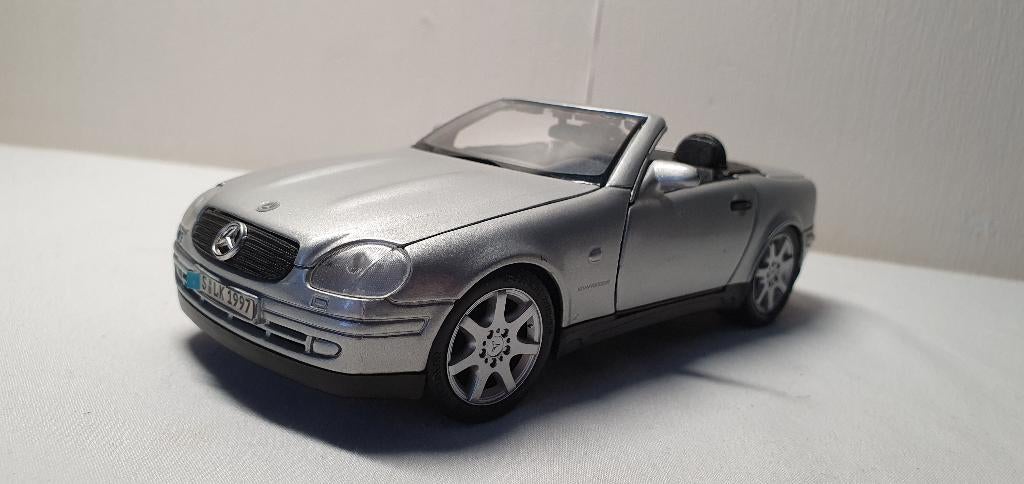 Maisto Mercedes SLK 230, Ophalen of Verzenden, Zo goed als nieuw, Auto, Maisto
