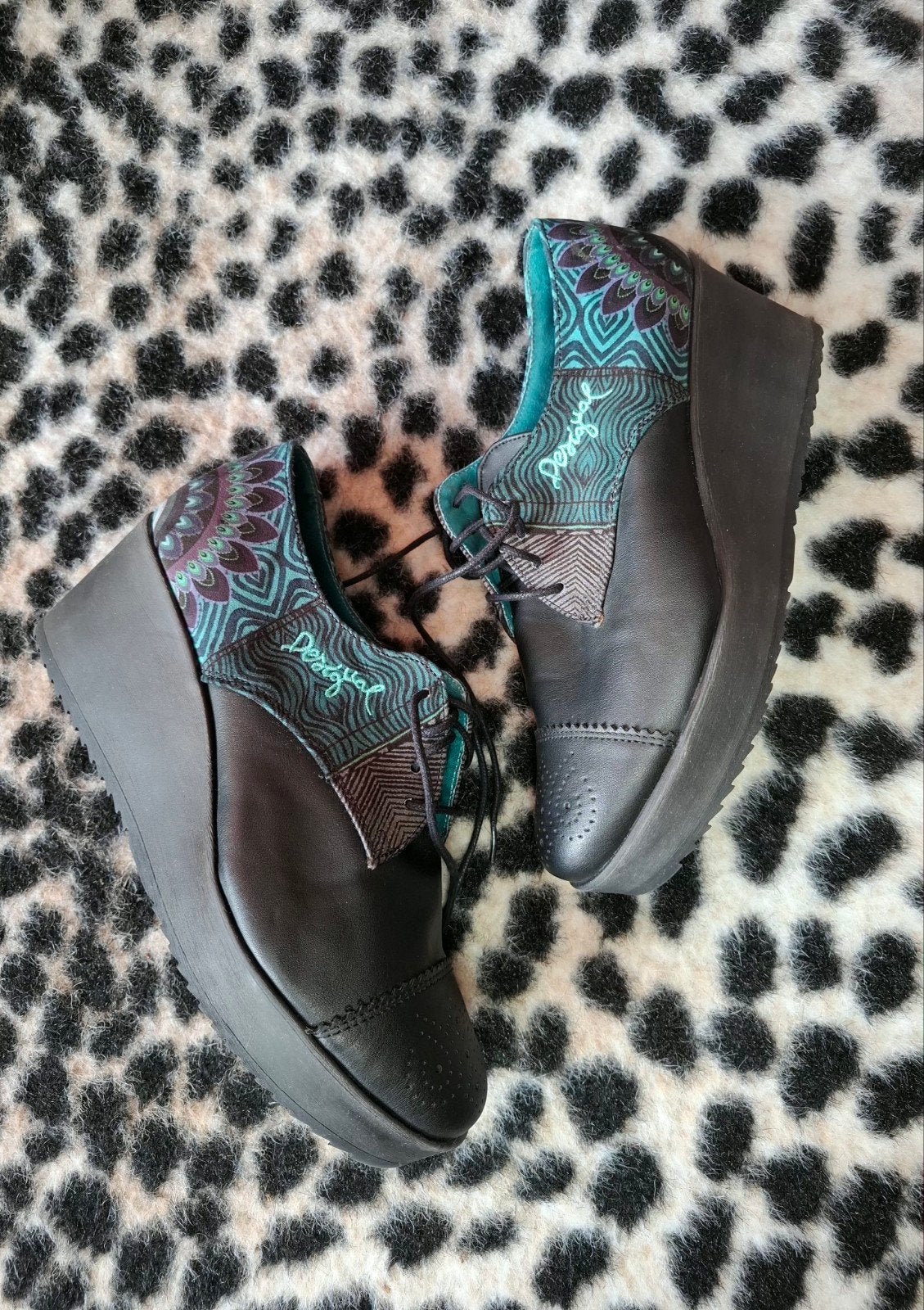 Schoenen Desigual sleehakken maat 39 zwart blauw turquoise, Kleding | Dames, Desigual, Ophalen of Verzenden, Zo goed als nieuw