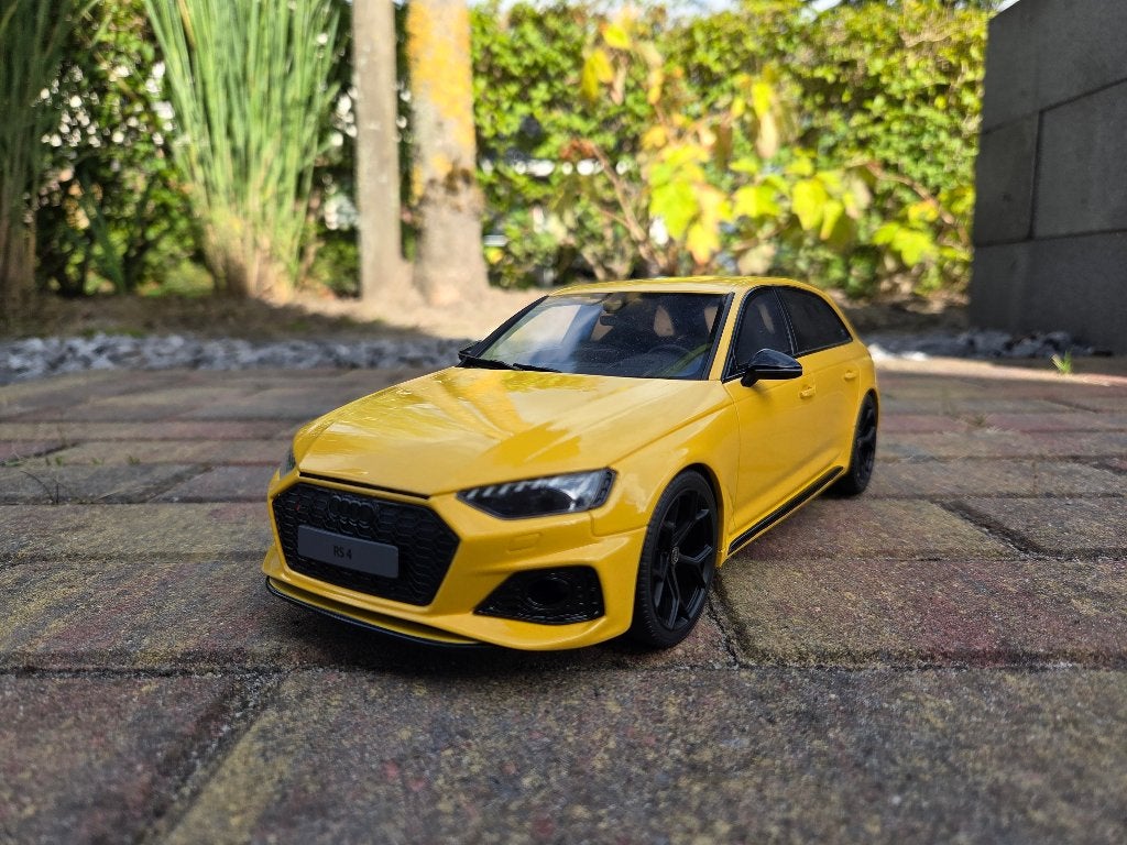 GT Spirit 1:18 Audi RS4 Avant 2024 25th Anniversary (GT935), Ophalen of Verzenden, Zo goed als nieuw, Auto, OttOMobile