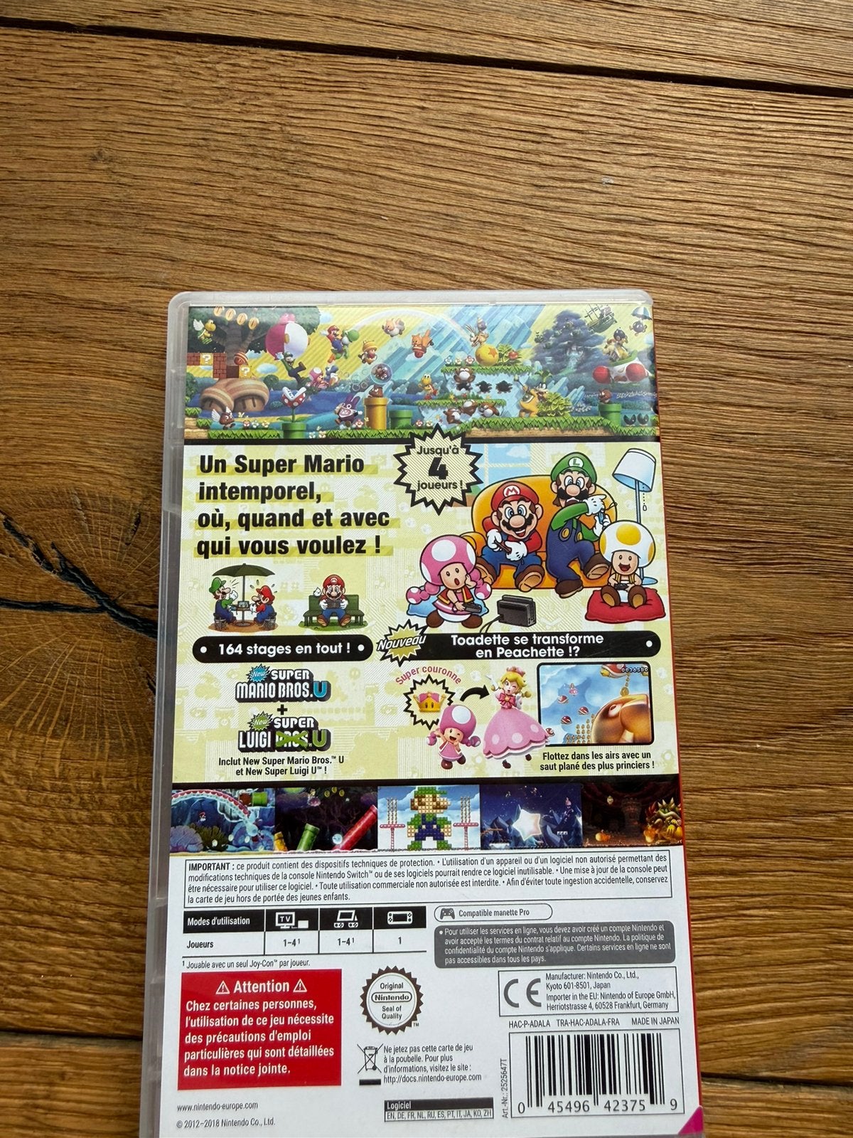 Foto 10 van Nintendo Switch + Mario Bros U Deluxe
