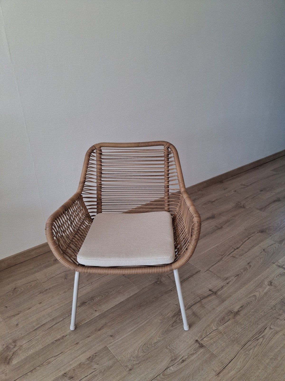te koop nieuwe stoelen. heb er 2, Ophalen, Nieuw, Grijs