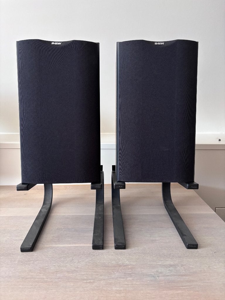 B&W DM601 luidsprekers + speakerstands – zeer nette set, Ophalen, Inclusief standaarden, Speakerset, Zo goed als nieuw