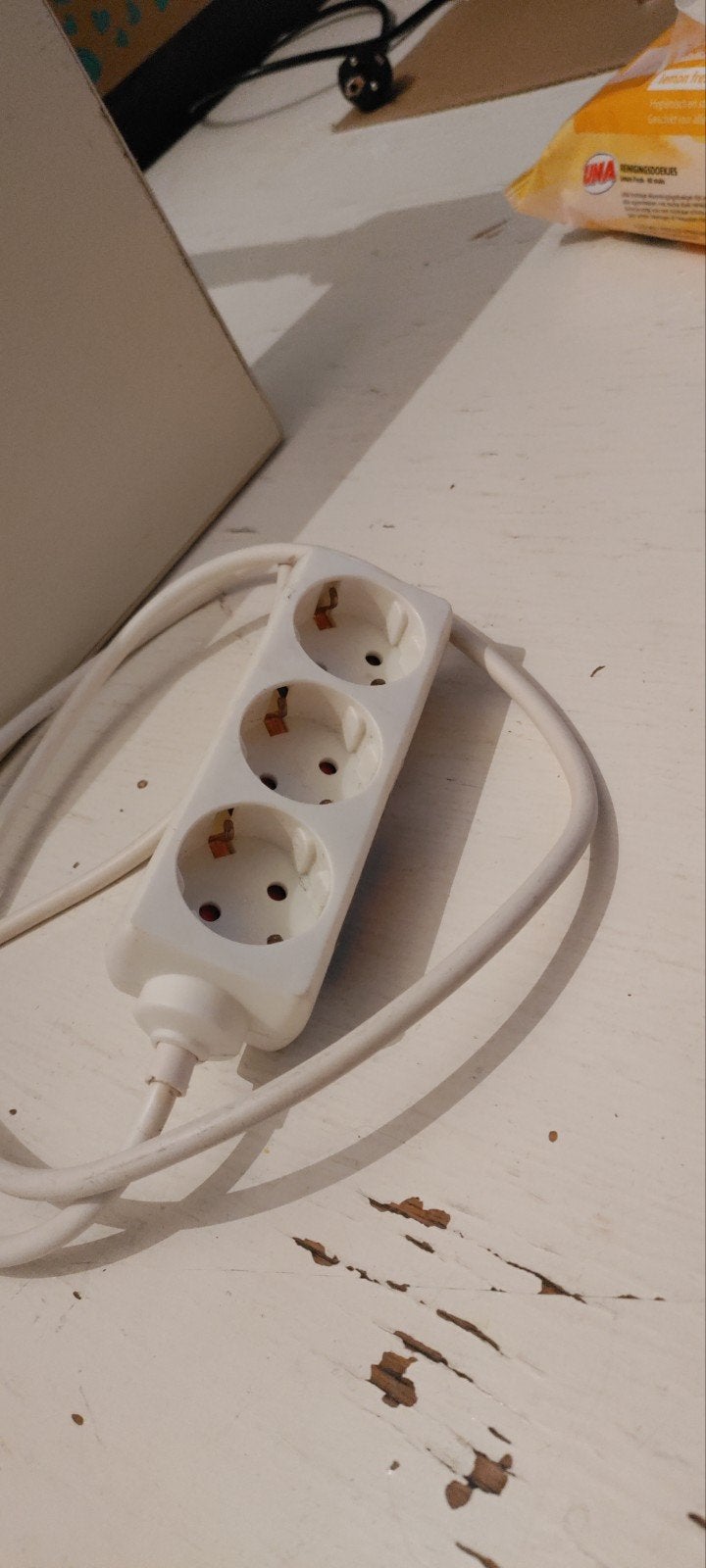 Stekkerdoos met 3 stopcontacten en kabel, Ophalen of Verzenden, Gebruikt, Overige merken, Stekkerdoos