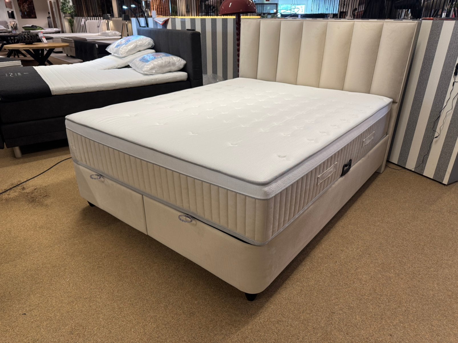 Boxspring/Baza met opbergruimte 180 Direct/leverbaar E-7401, Ophalen, Beige, Mwonenenslapen, Mwonenenslapen@ziggo.nl