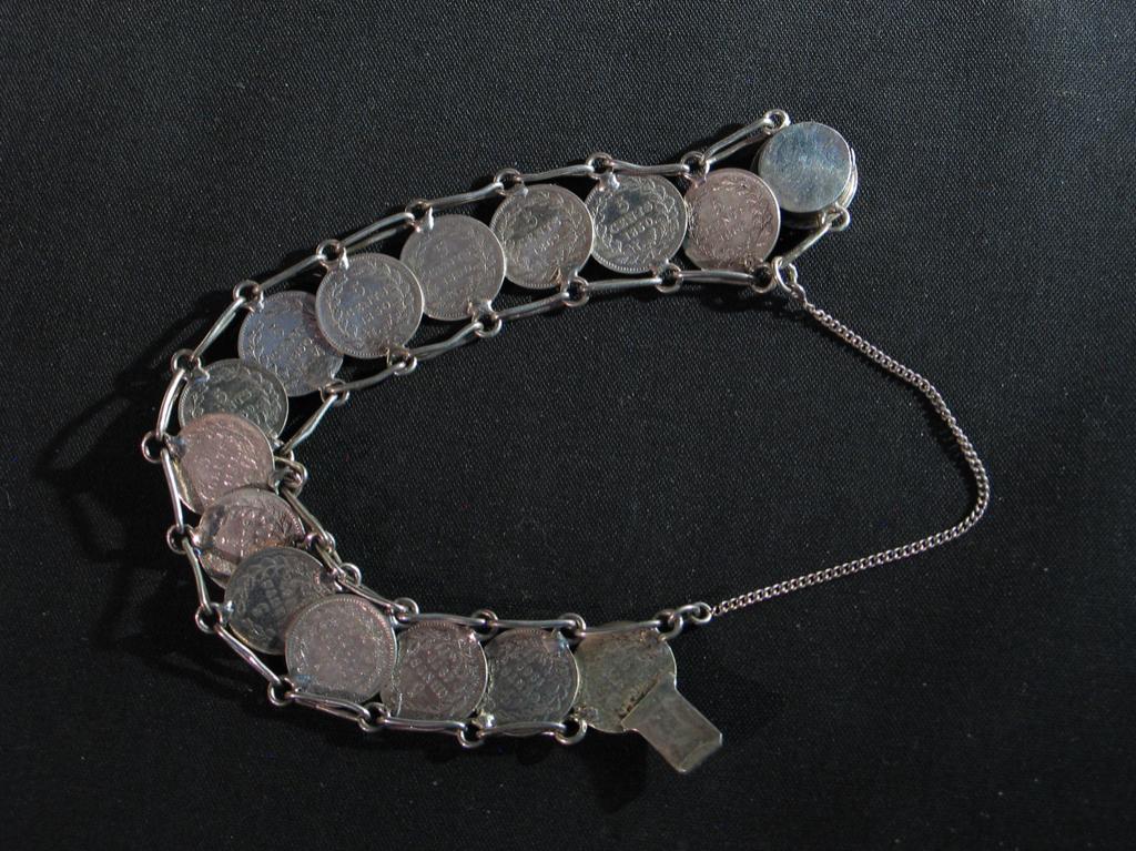 Armband van zilveren stuivertjes 1880. 2110, Ophalen of Verzenden, Zilver