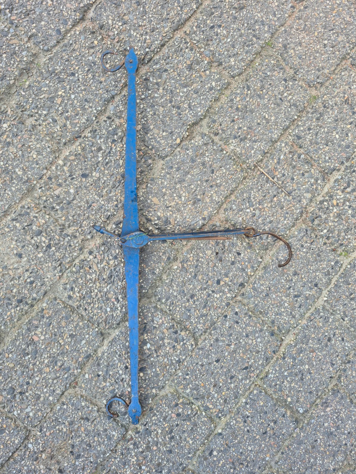 Antieke blauwe unster weegschaal, Ophalen