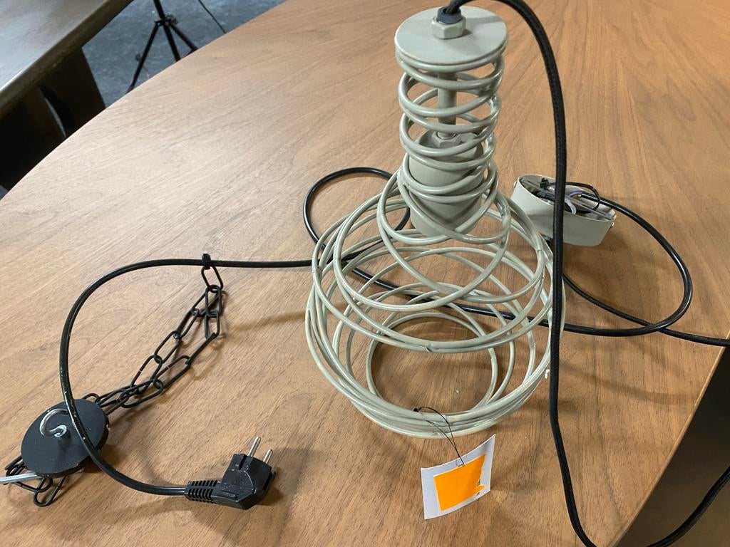 Hanglamp Coil Beige Metaal Showroom Model, Ophalen, Nieuw, Metaal, Minder dan 50 cm
