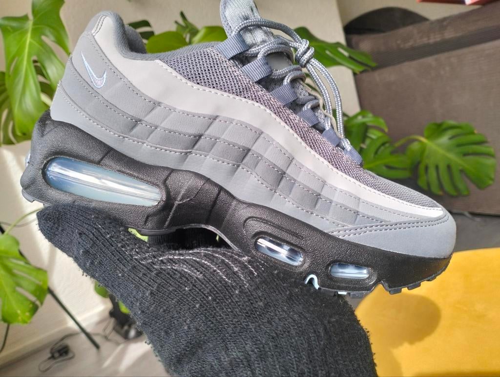 Nike Air Max 95 laatste paar, Kleding | Dames, Schoenen, Ophalen, Nike, Nieuw, Sneakers of Gympen