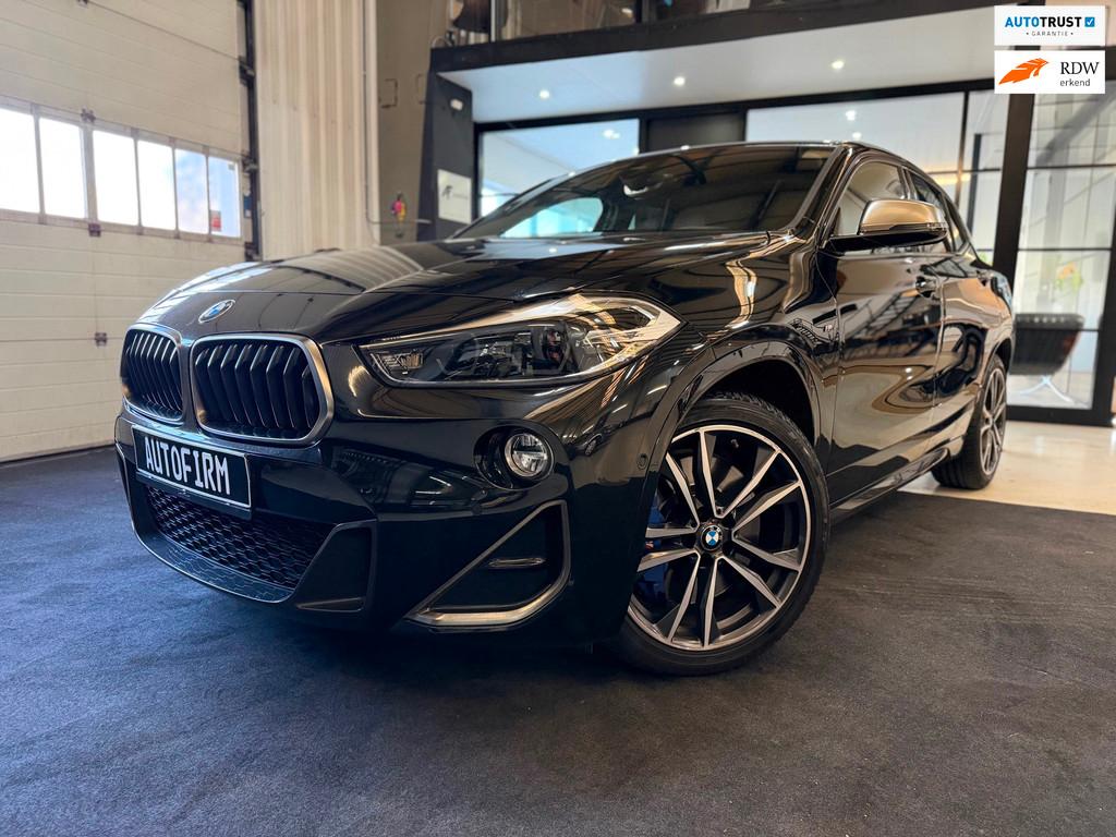 BMW X2 M35i 306 PK Steptronic automaat Navigatie Trekhaak LE, Auto's, BMW, Automaat, 1998 cc, X2, Zwart