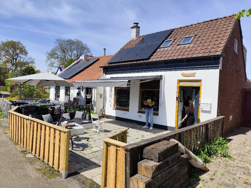 Wisselwoning met 3 slaapkamers nabij centrum aan water, Direct bij eigenaar, Appingedam, 76 m², Hoekwoning