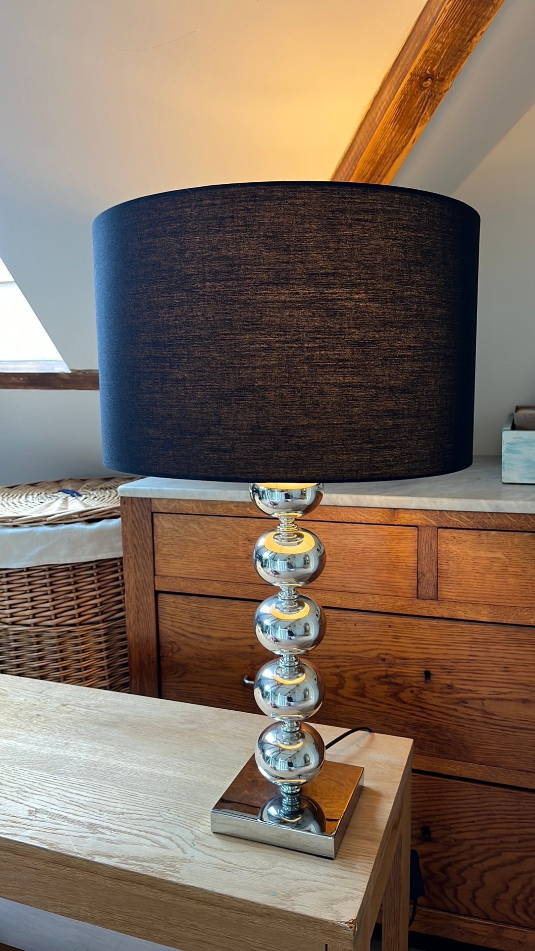 Schemerlamp met een voet van ,, kerstballen” bollenlamp, Ophalen, Zo goed als nieuw, Kunststof