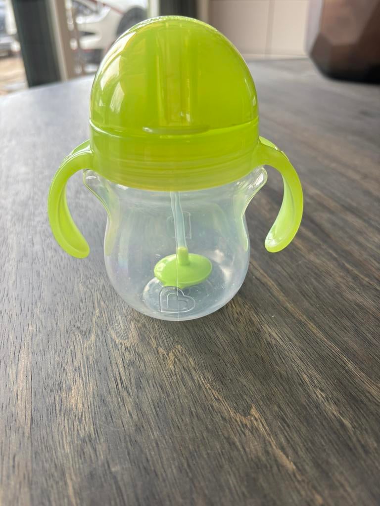 Munchkin drinkbeker met riet nieuw, Kinderen en Baby's, Babyvoeding en Toebehoren, Ophalen of Verzenden, Zo goed als nieuw, Overige typen