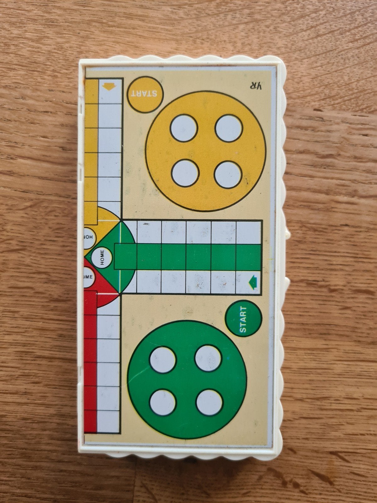 Mini Mens Erger Je Niet Reisspel - Compact en Compleet, Drie of vier spelers, Ophalen of Verzenden, Gebruikt, Reisspel
