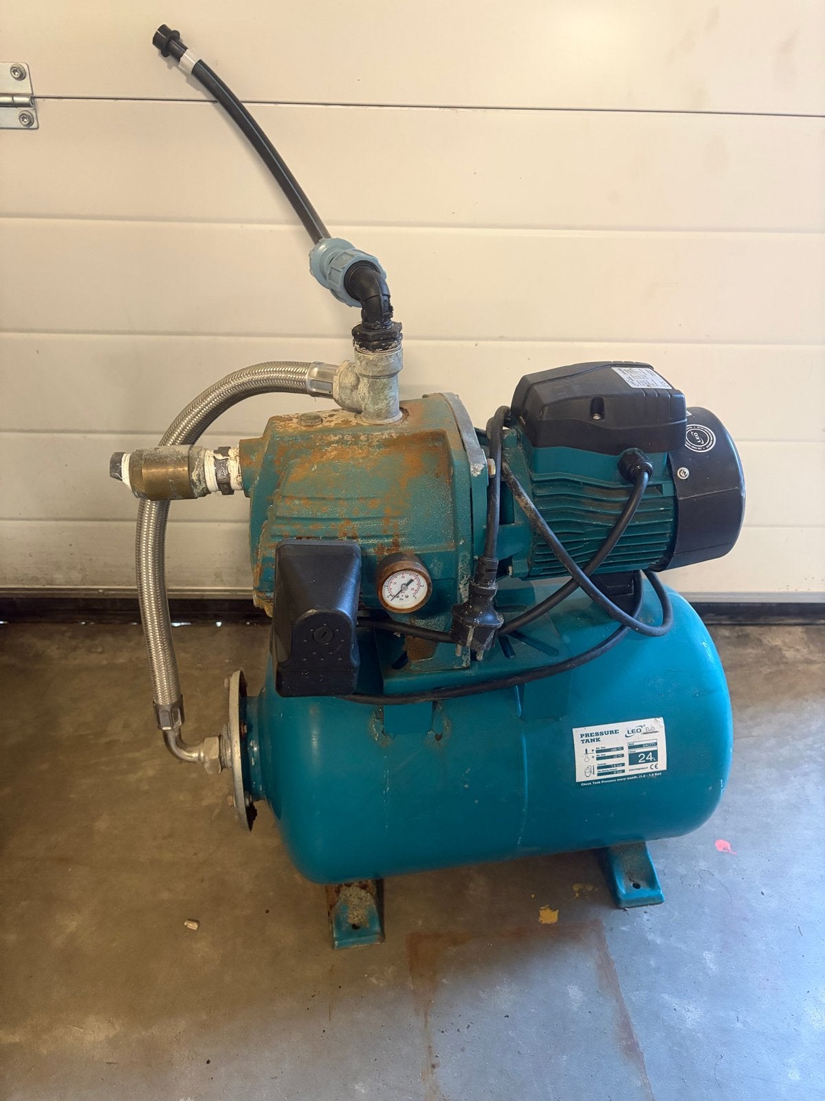 LEO 3.0 Hydrofoorpomp met 24L druktank - AJm75A3, Ophalen of Verzenden, Gebruikt, Elektrisch, Hydrofoorpomp